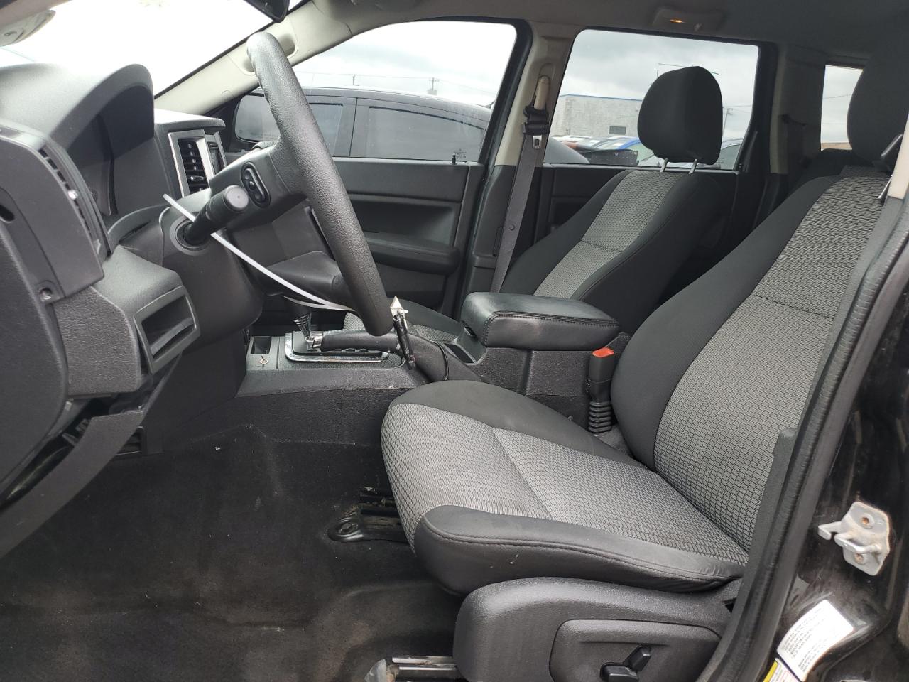 1J8GR48K69C529670 2009 Jeep Grand Cherokee Laredo