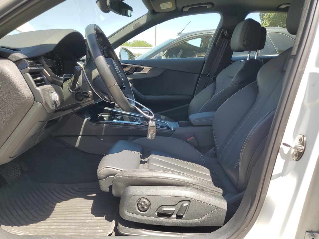 WAUEAAF42NN007686 2022 Audi A4 Premium Plus 45