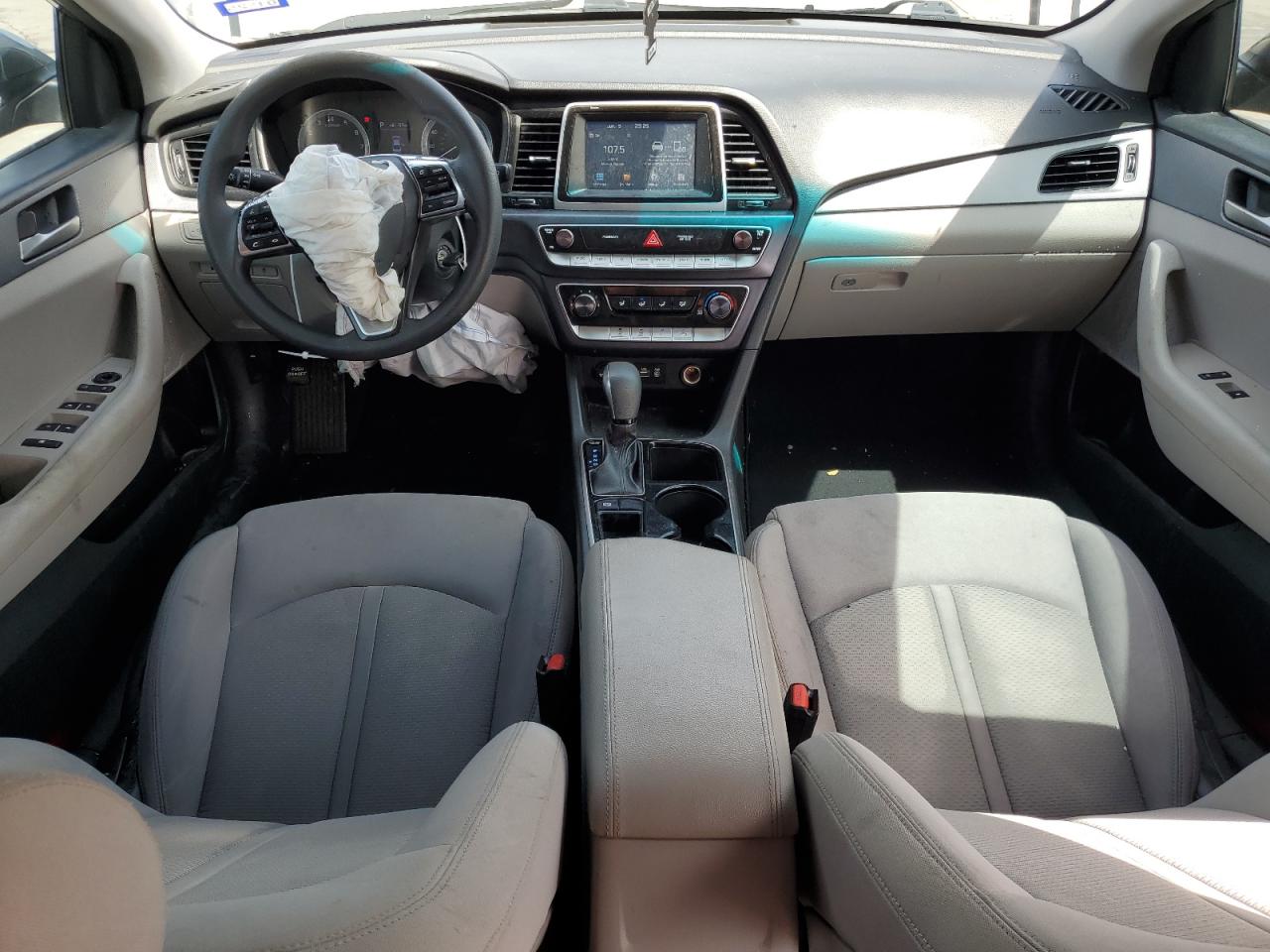 5NPE24AF5JH681481 2018 Hyundai Sonata Se