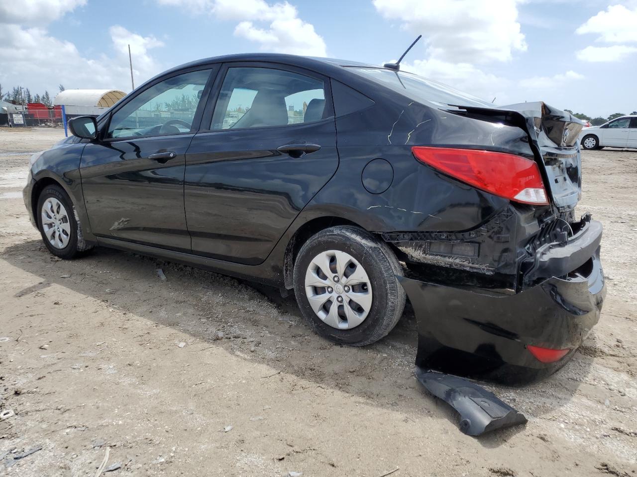 KMHCT4AE4HU274128 2017 Hyundai Accent Se