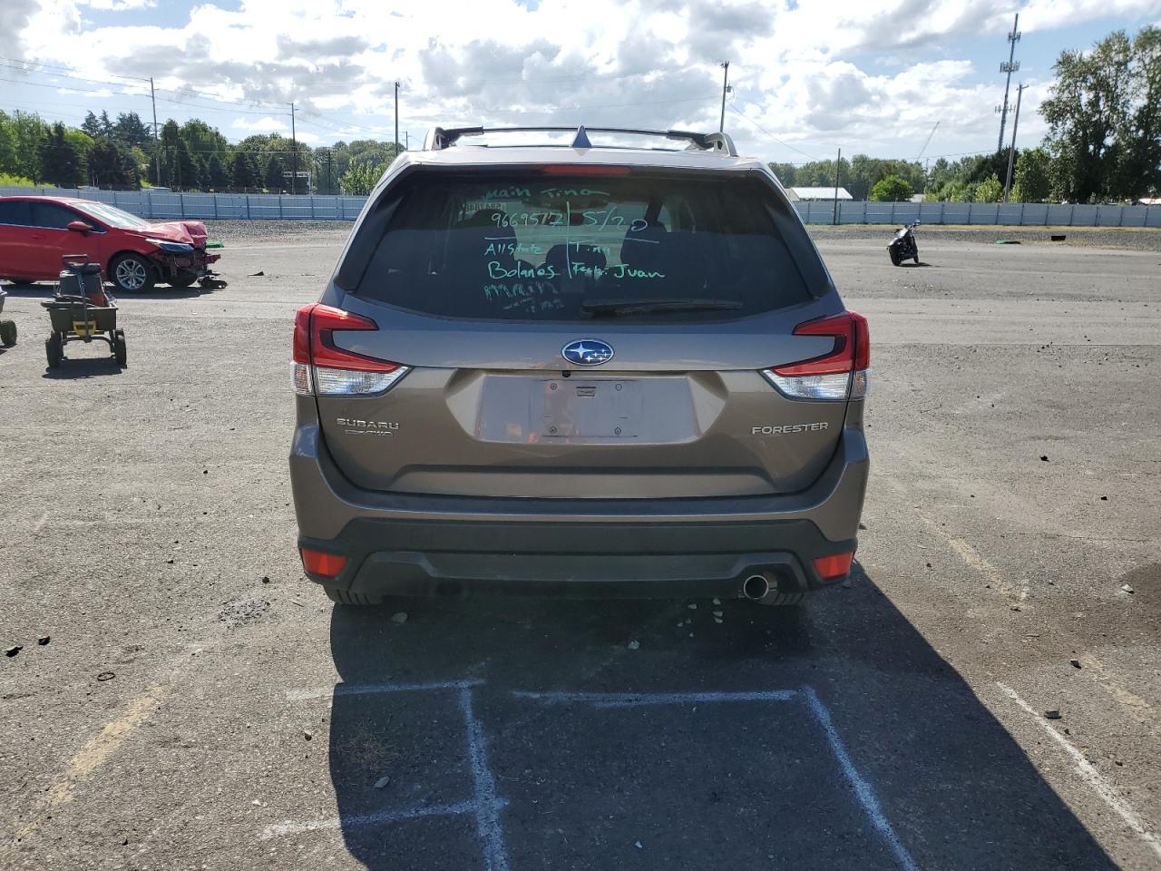 JF2SKAPC9NH470143 2022 Subaru Forester Limited