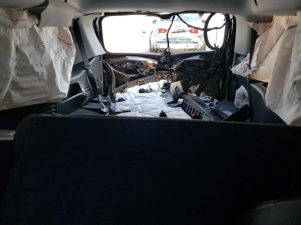 1GNSCAEC4FR265427 2015 Chevrolet Tahoe C1500 Ls