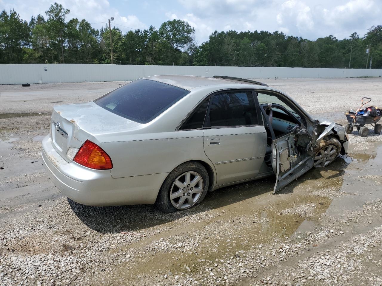 4T1BF28B11U122283 2001 Toyota Avalon Xl