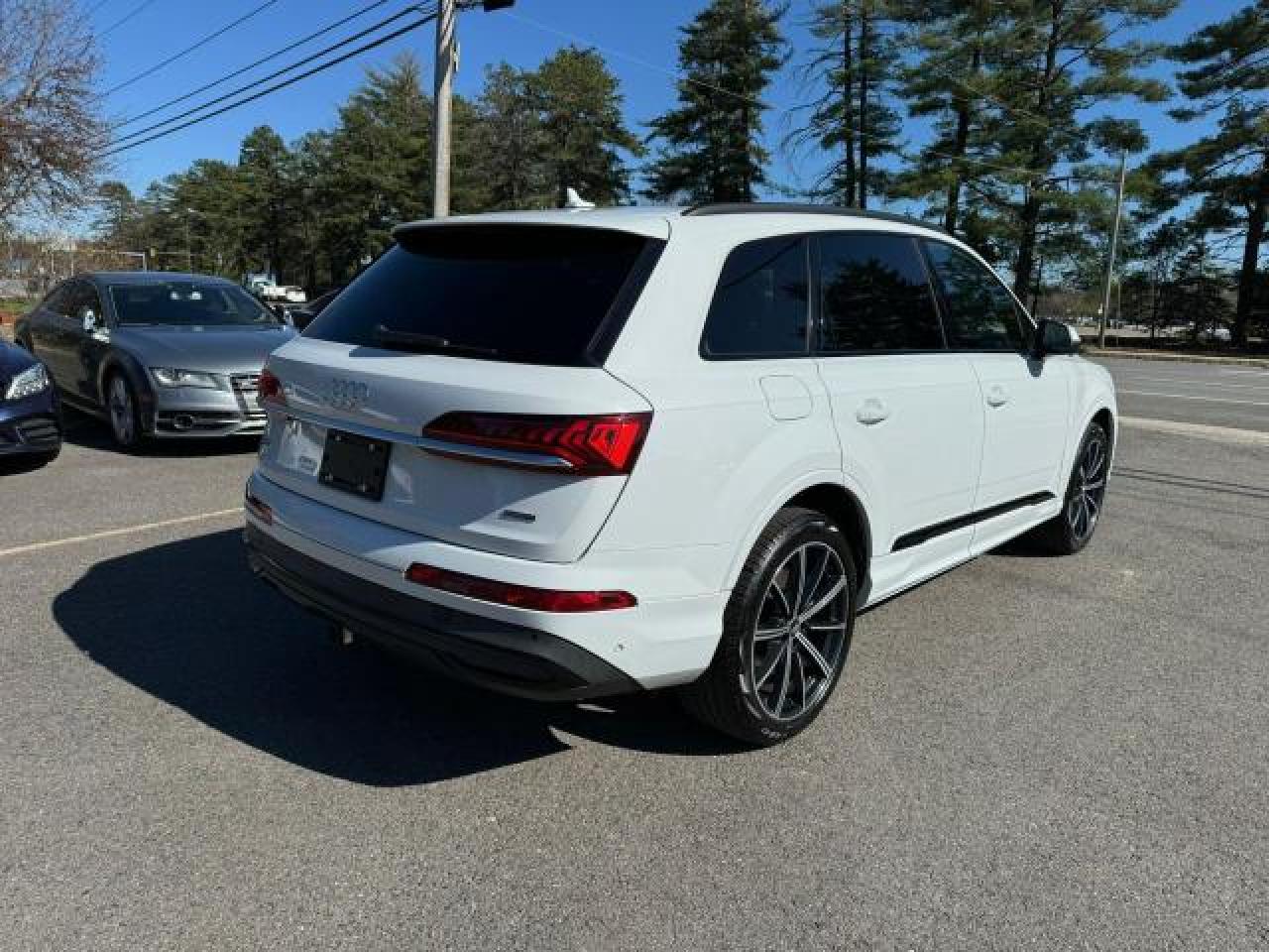 2020 Audi Q7 Premium Plus vin: WA1LXAF78LD000368