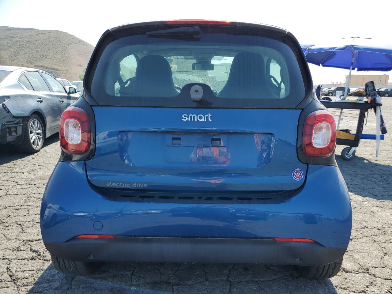 2017 Smart Fortwo vin: WMEFJ9BA7HK214308