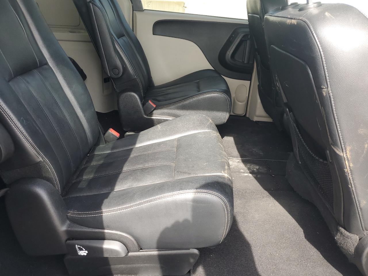 2C4RC1BG1DR632340 2013 Chrysler Town & Country Touring