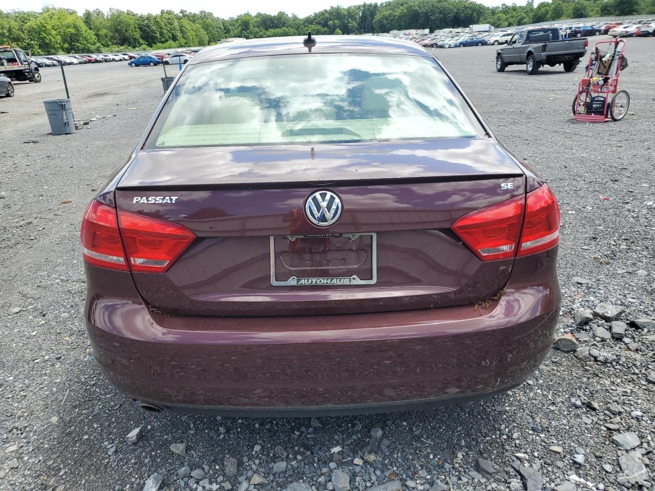 1VWBP7A37DC118389 2013 Volkswagen Passat Se
