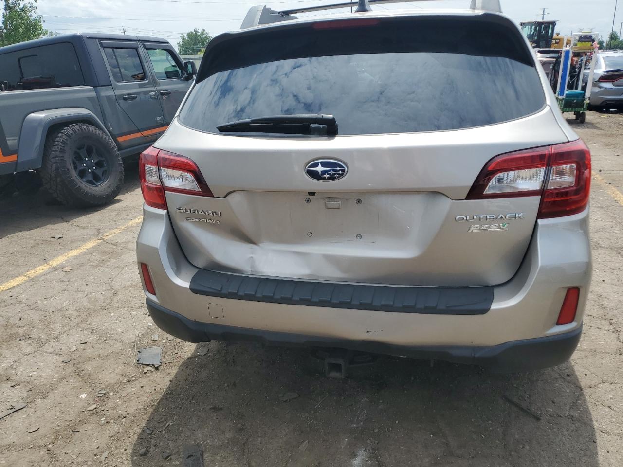 4S4BSADC3H3272593 2017 Subaru Outback 2.5I Premium