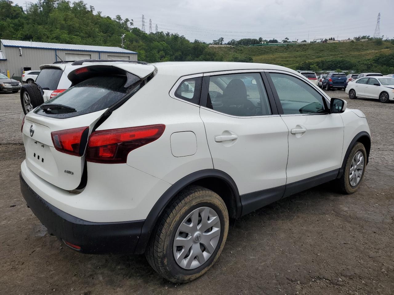 JN1BJ1CR4KW316431 2019 Nissan Rogue Sport S