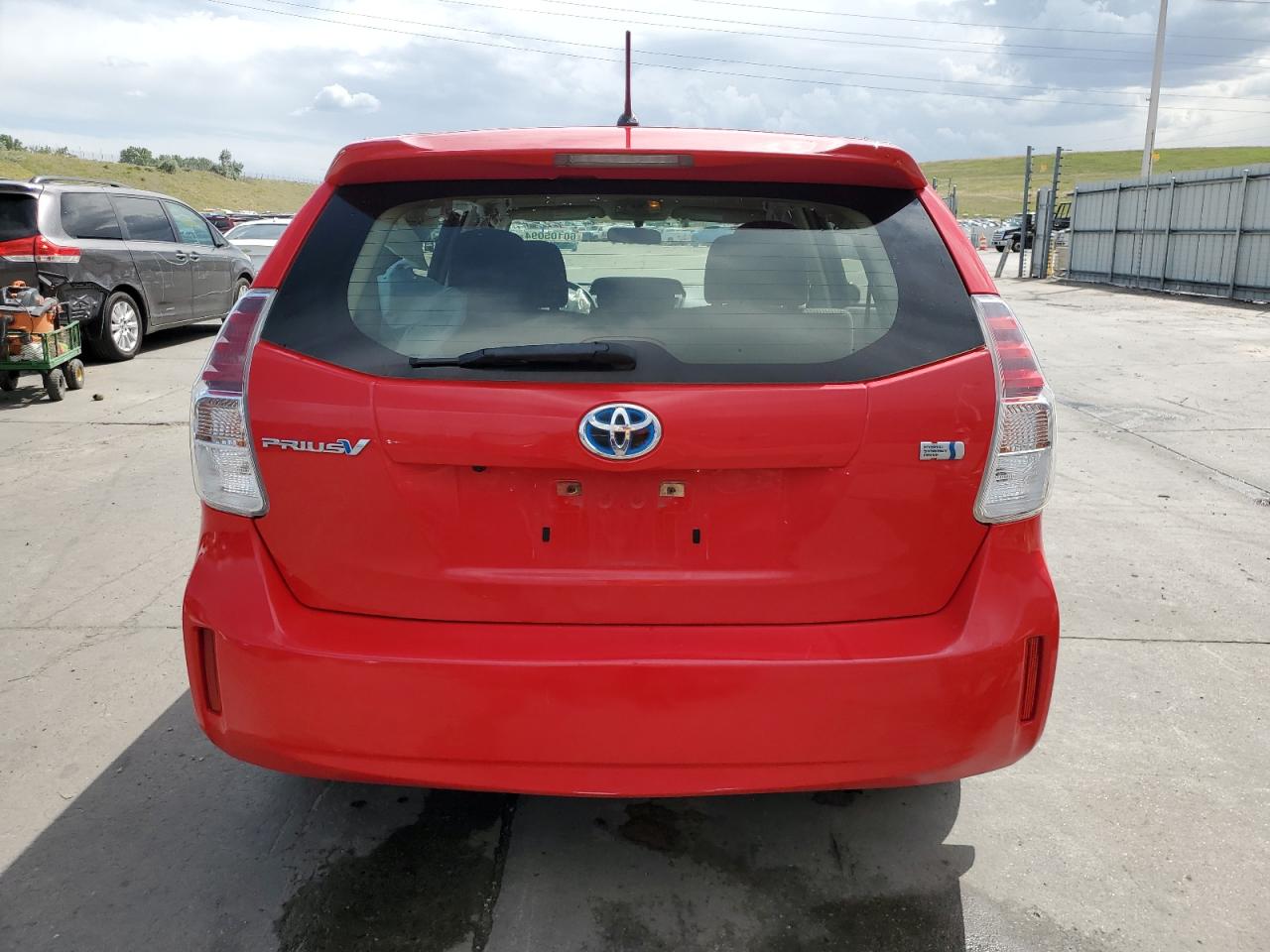 JTDZN3EU1HJ057979 2017 Toyota Prius V