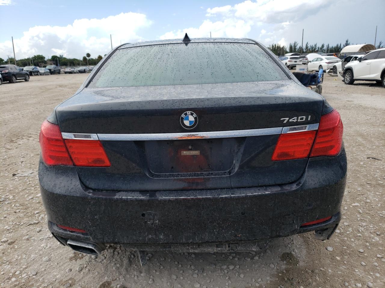 WBAKA4C55CDS99208 2012 BMW 740 I