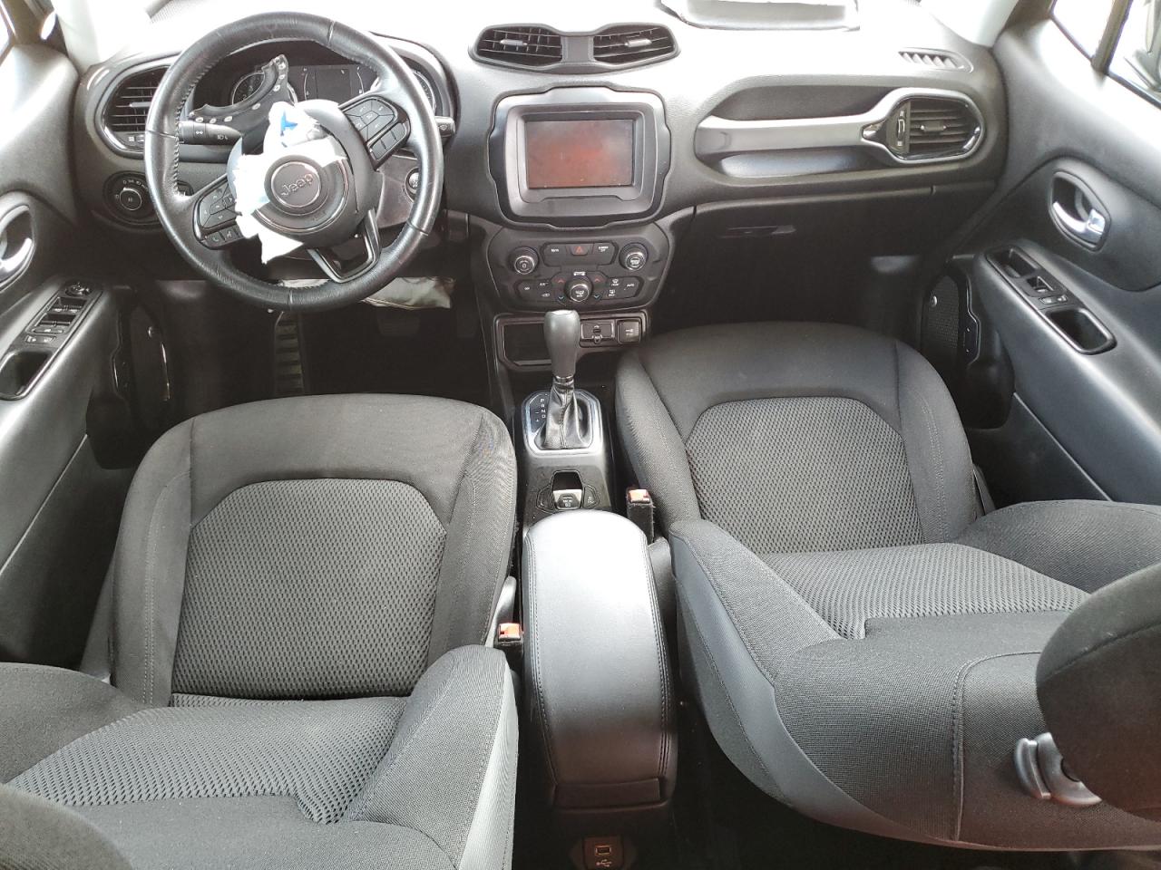 ZACCJABBXJPJ72141 2018 Jeep Renegade Latitude