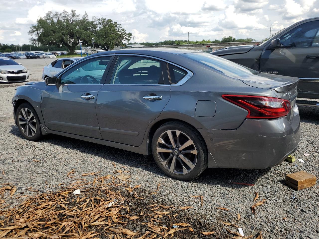 1N4AL3AP1HN316018 2017 Nissan Altima 2.5