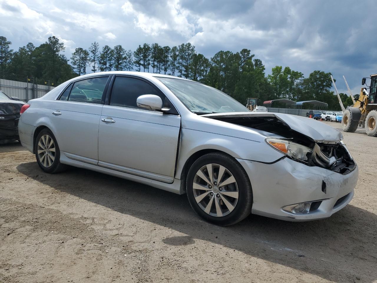 Lot #2962293016 2011 TOYOTA AVALON BAS