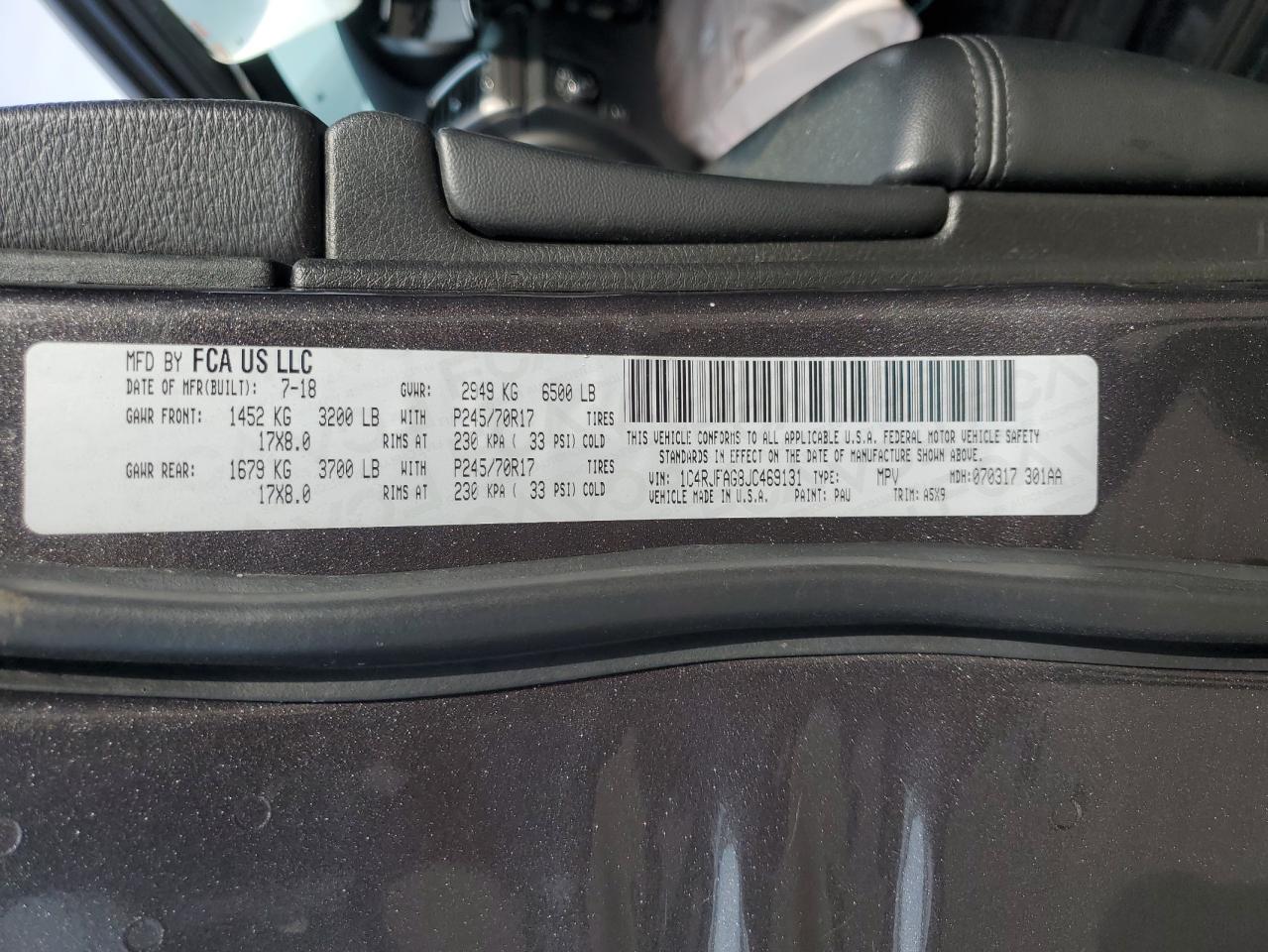 1C4RJFAG8JC469131 2018 Jeep Grand Cherokee Laredo