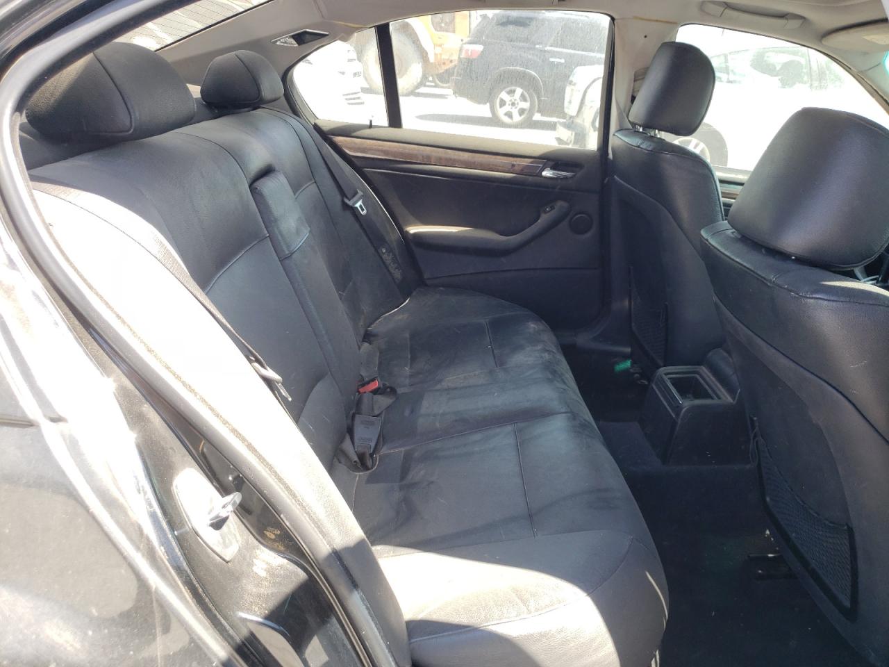 WBAEV33403KL79580 2003 BMW 325 I