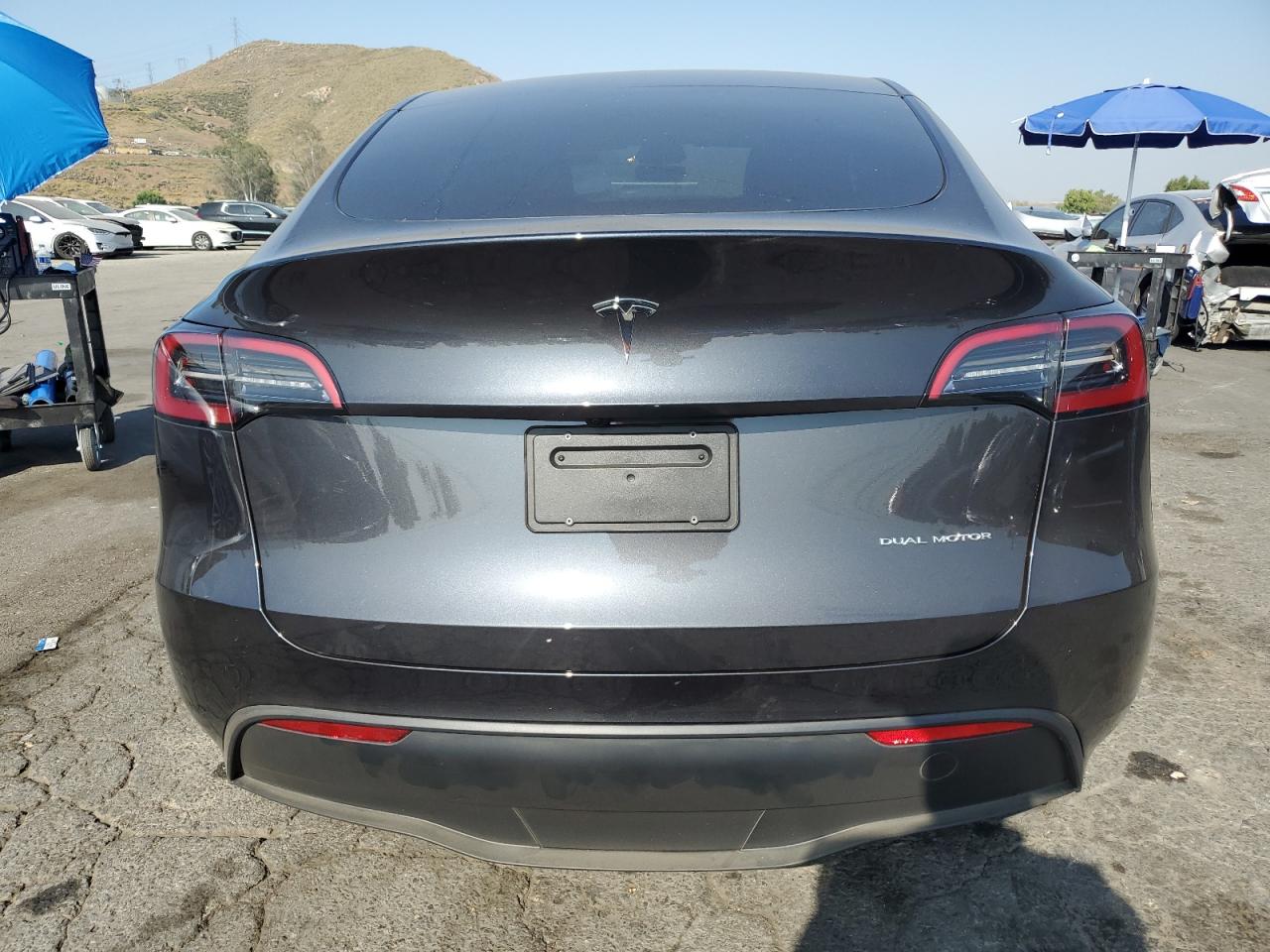 7SAYGAEE4RF041032 2024 Tesla Model Y