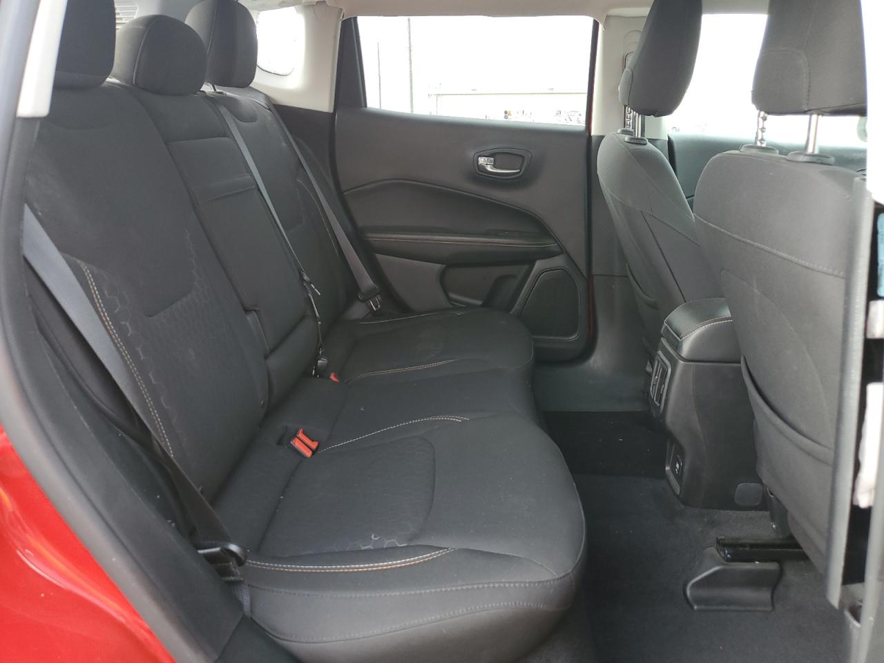 3C4NJDAB8JT281401 2018 Jeep Compass Sport