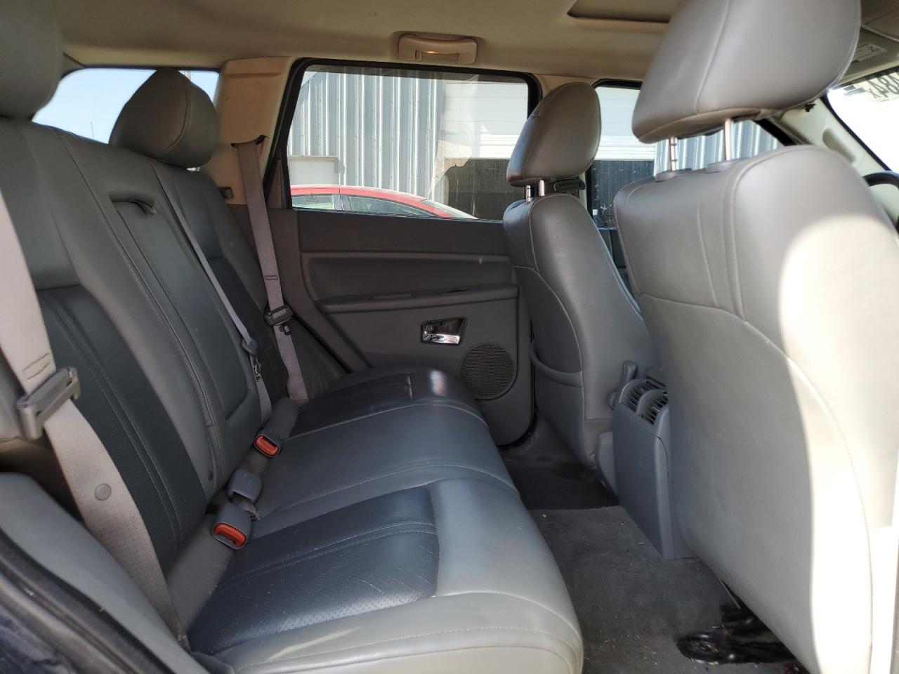 1J4HR58215C698985 2005 Jeep Grand Cherokee Limited