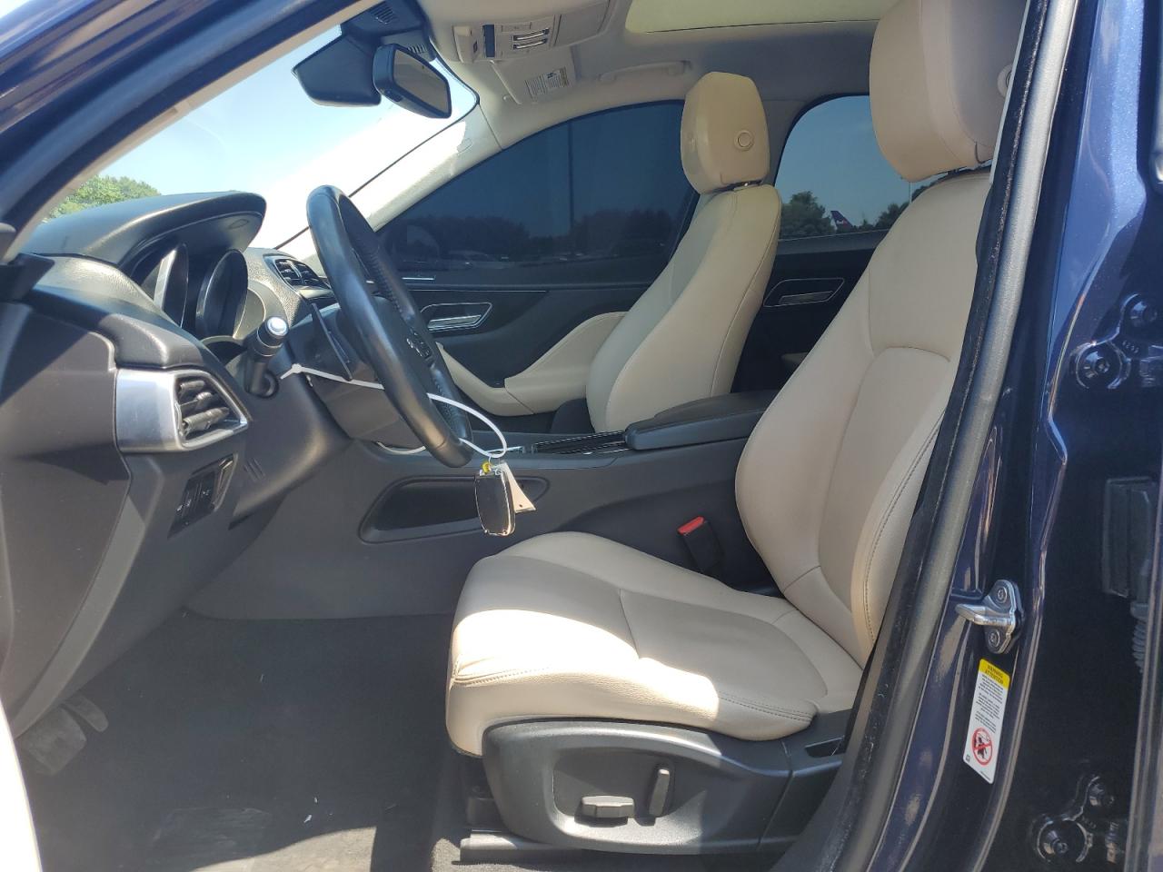 SADCJ2FX2JA257882 2018 Jaguar F-Pace Premium