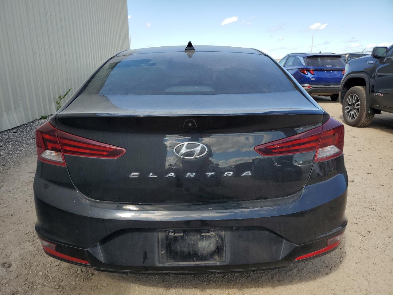 5NPD84LF0KH415228 2019 Hyundai Elantra Sel
