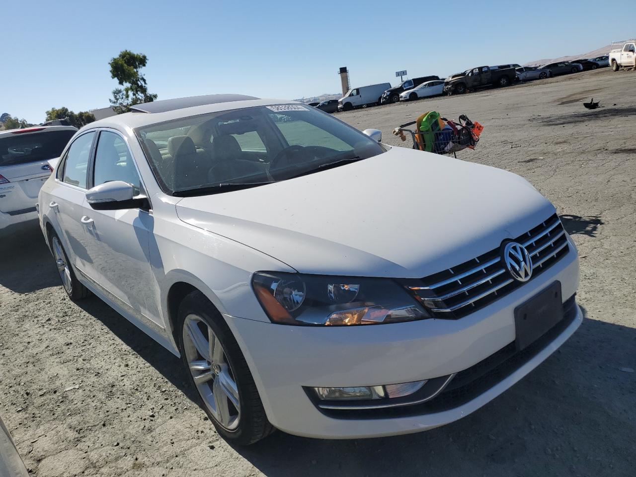 1VWCN7A38DC005402 2013 Volkswagen Passat Sel