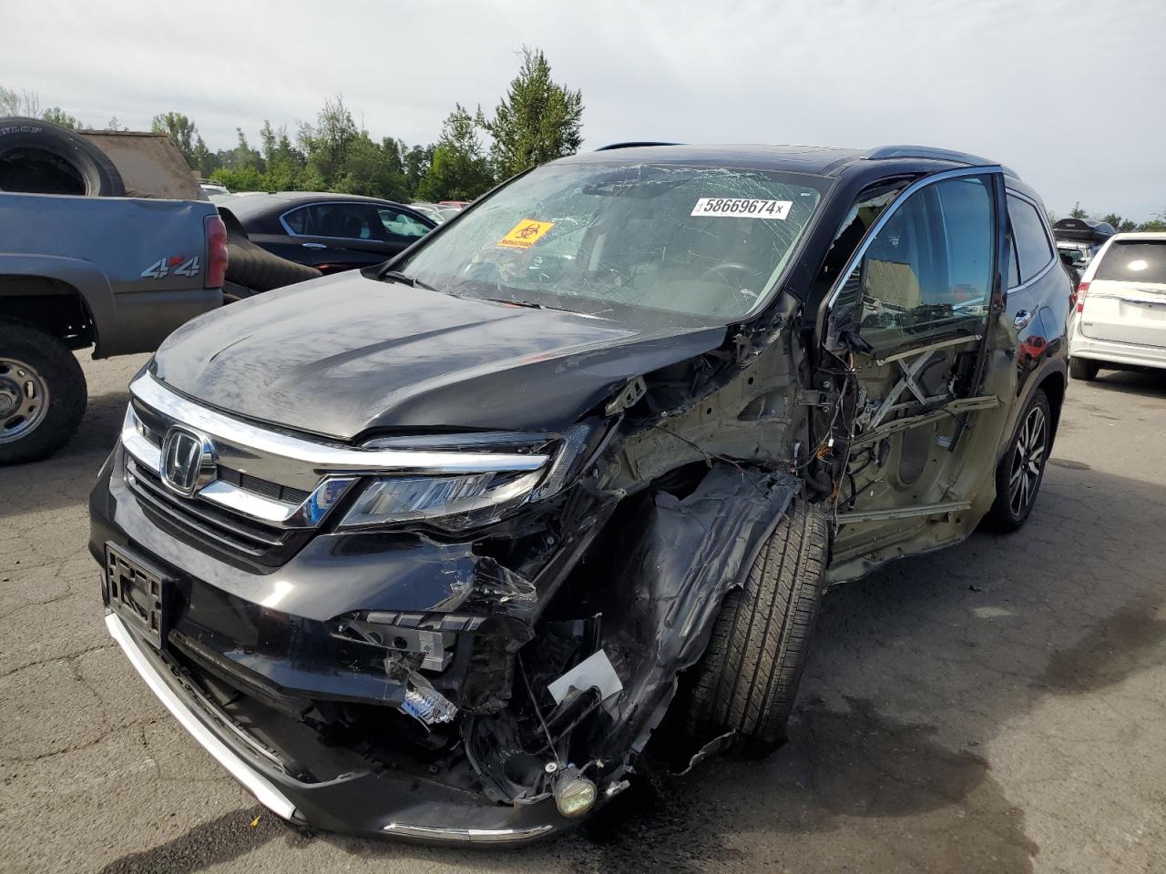 5FNYF6H0XKB061675 2019 Honda Pilot Elite