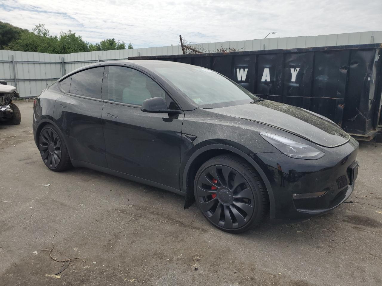 7SAYGDEFXPF977535 2023 Tesla Model Y