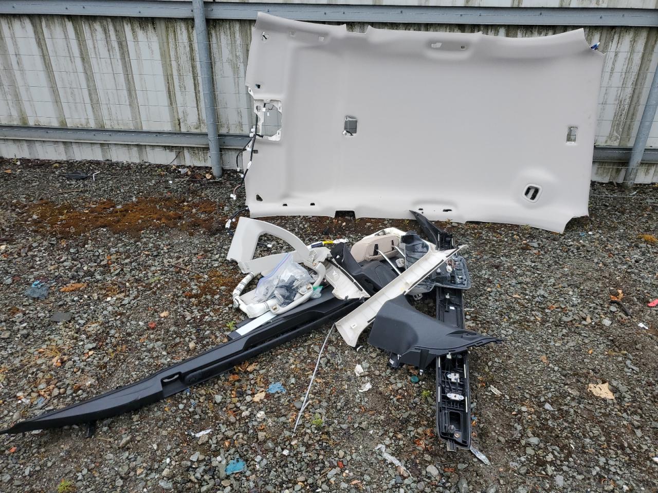 4S4BSAFC6H3424203 2017 Subaru Outback 2.5I Premium