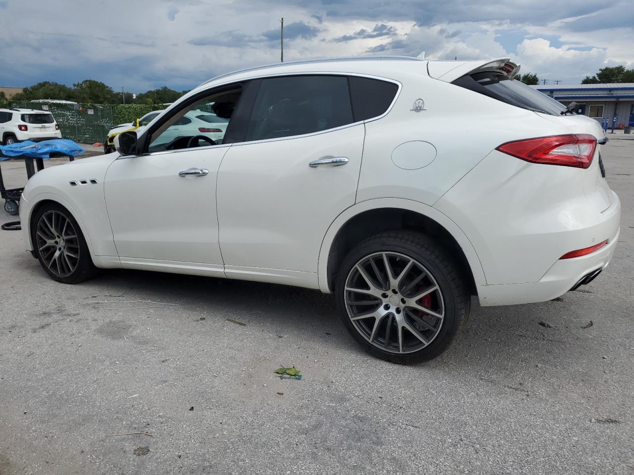 2017 Maserati Levante S Sport vin: ZN661YUS1HX217883