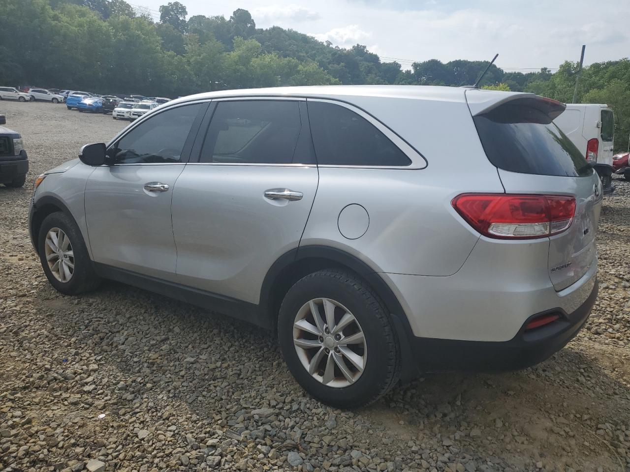 2018 Kia Sorento Lx vin: 5XYPG4A39JG338017