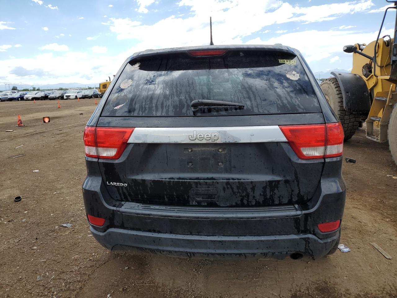 1C4RJEAG8CC334325 2012 Jeep Grand Cherokee Laredo