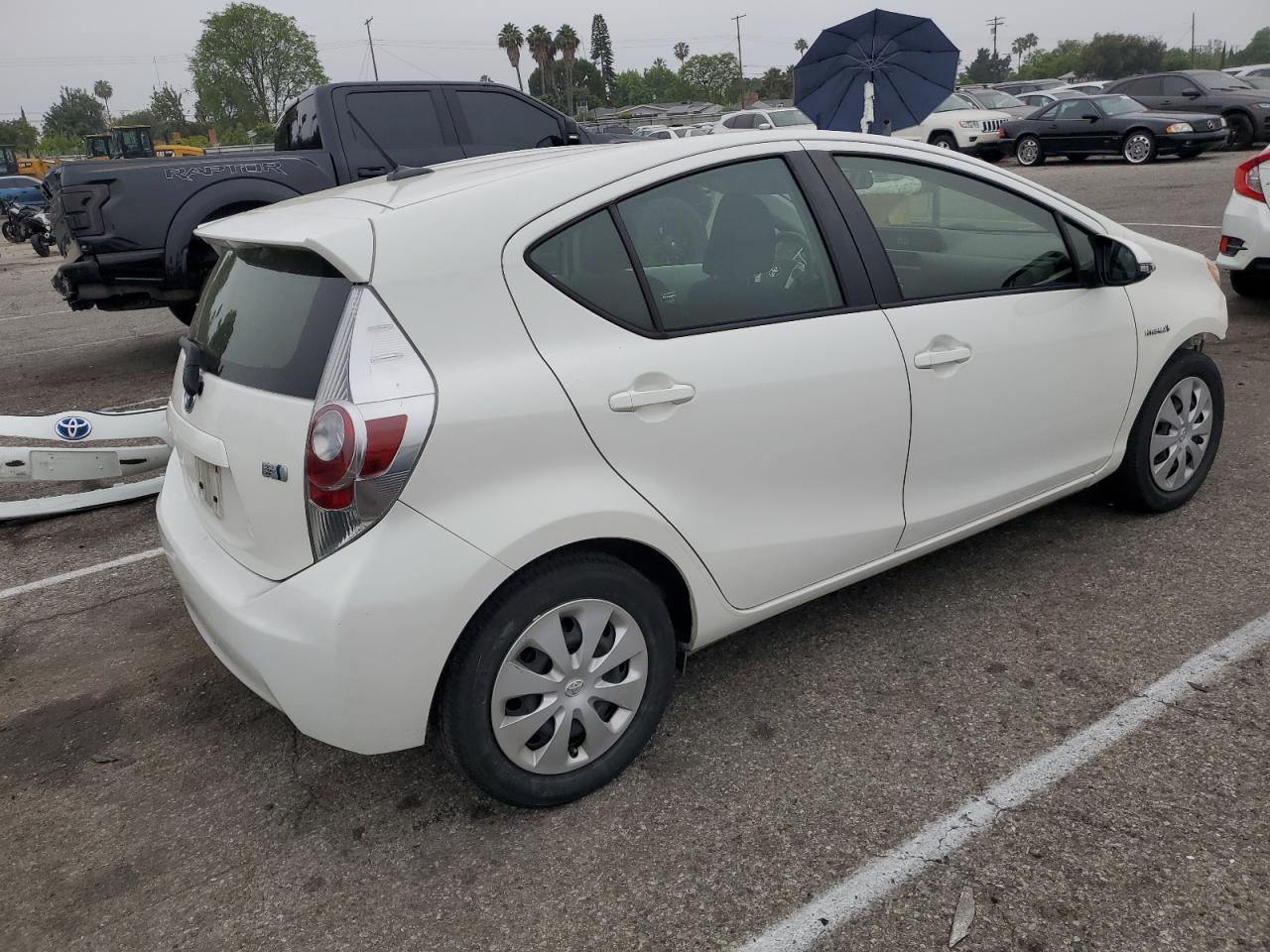 JTDKDTB33E1571246 2014 Toyota Prius C