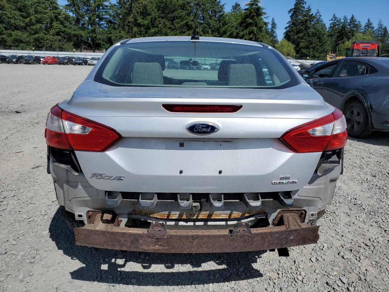 1FAHP3F23CL387452 2012 Ford Focus Se