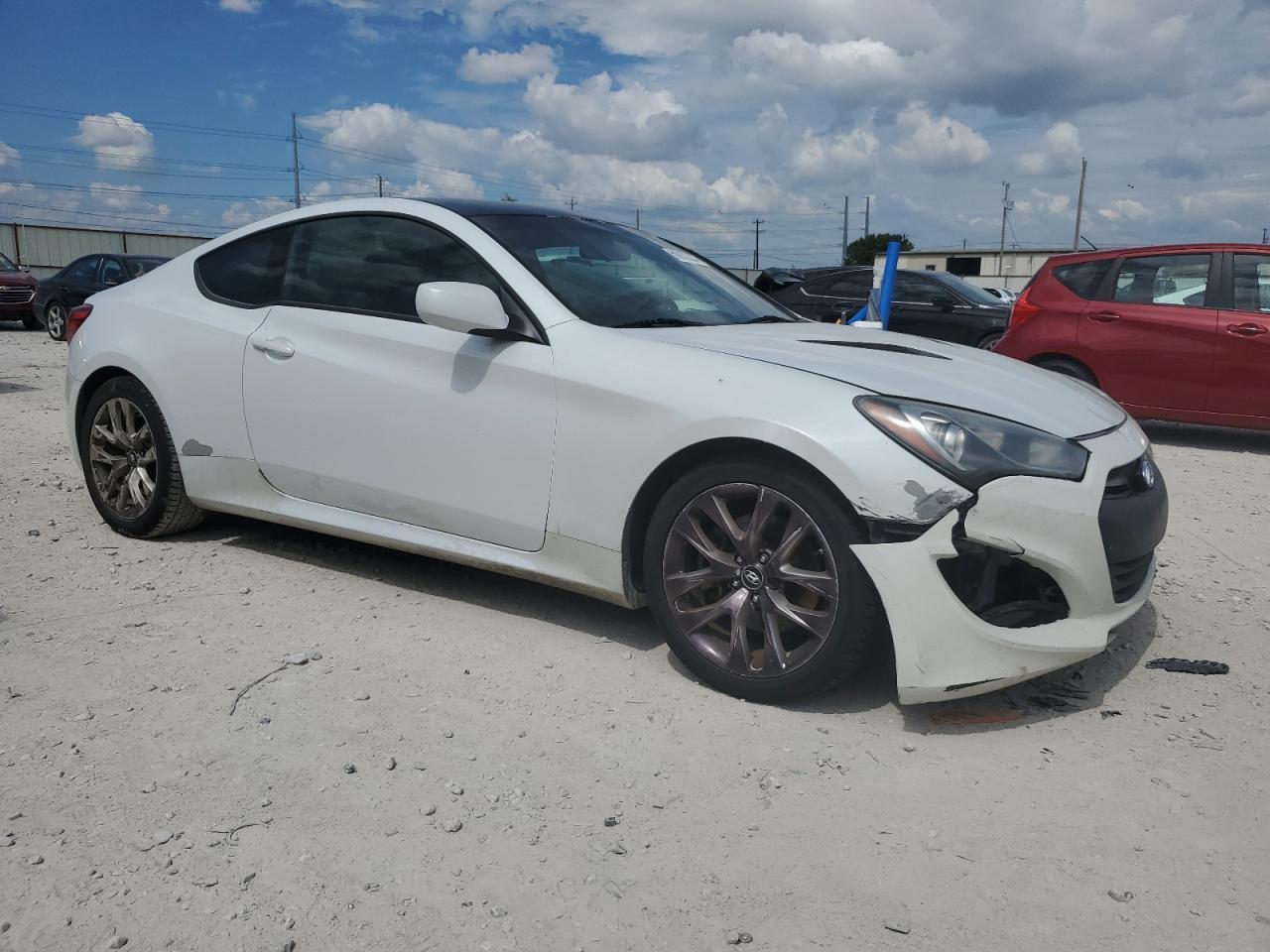 2013 Hyundai Genesis Coupe 2.0T vin: KMHHT6KD7DU109353