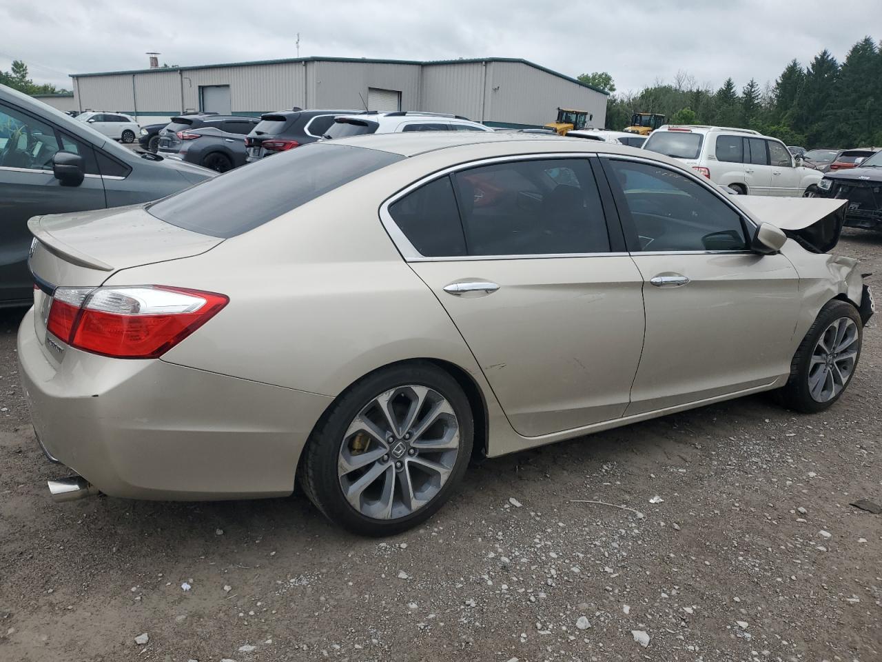 1HGCR2F57FA208236 2015 Honda Accord Sport