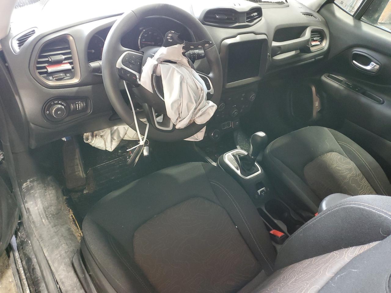 ZACNJDB12PPP37556 2023 Jeep Renegade Latitude