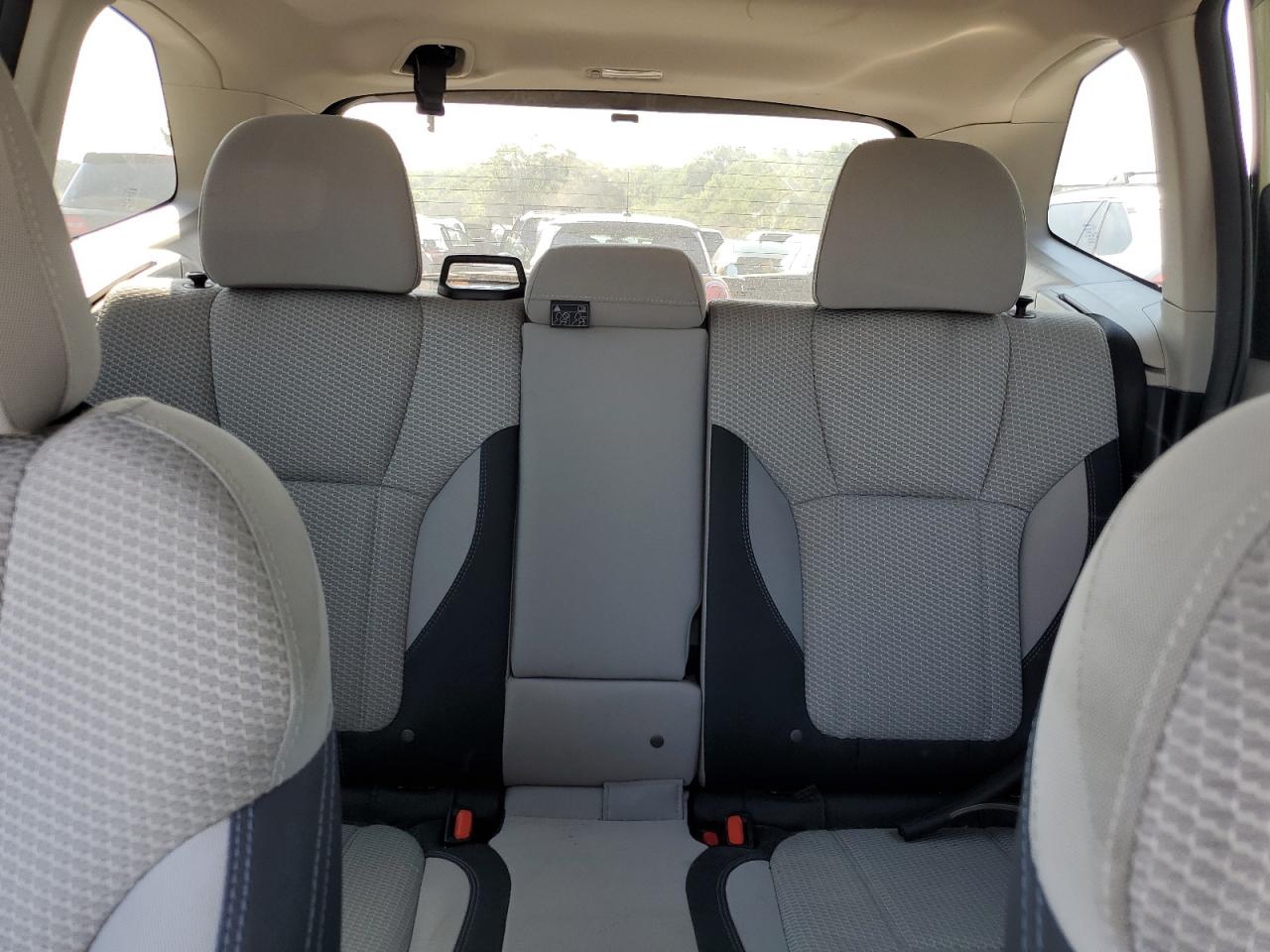 JF2SKAEC2KH424975 2019 Subaru Forester Premium