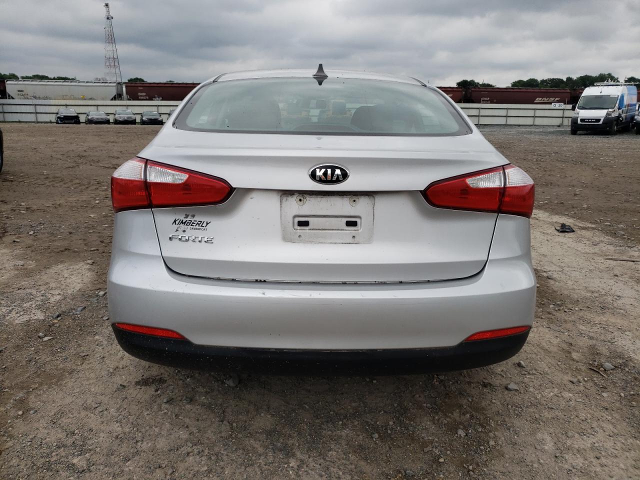 2016 Kia Forte Lx vin: KNAFK4A66G5568388