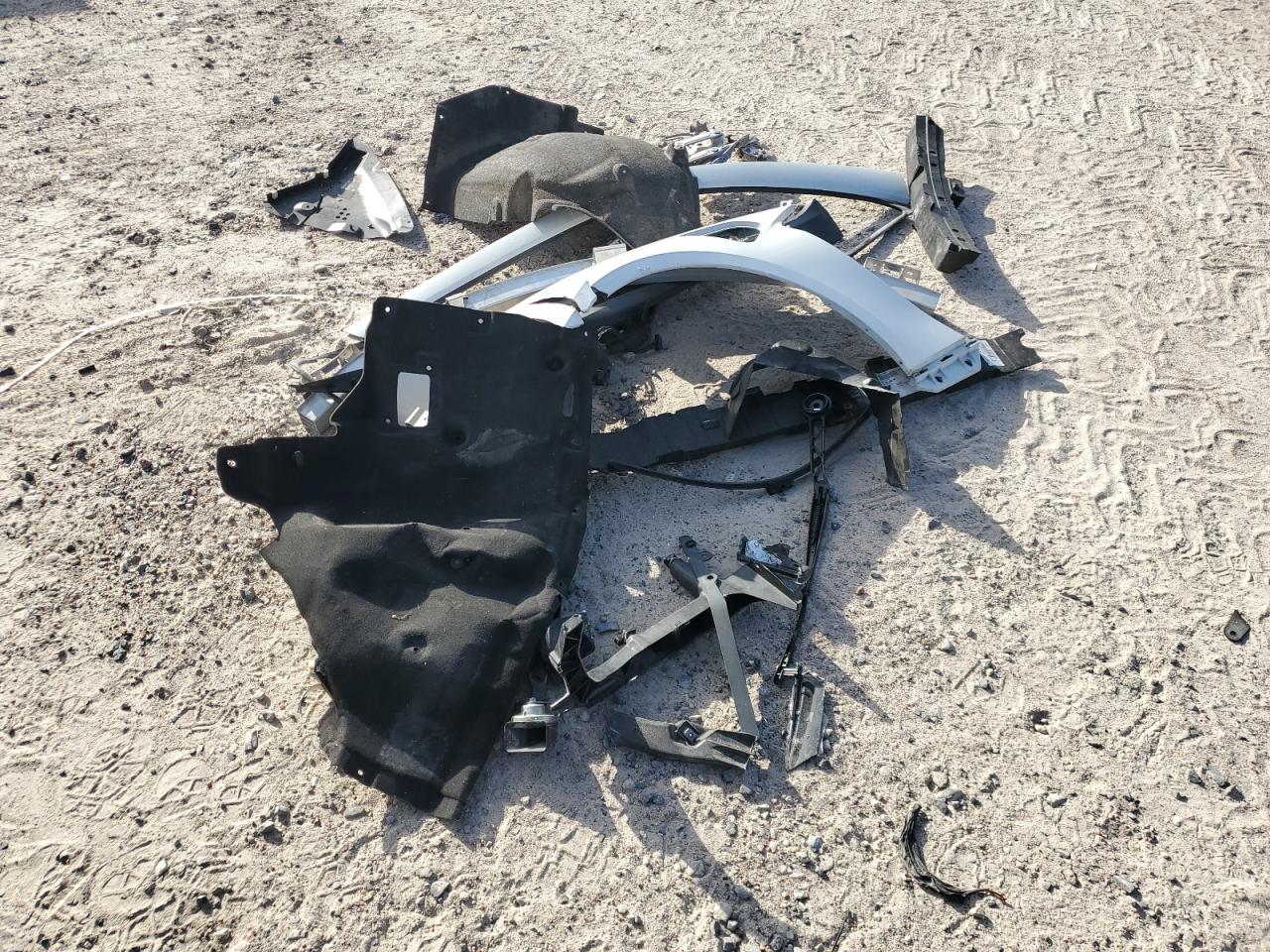 WBY2Z2C34HV676805 2017 BMW I8