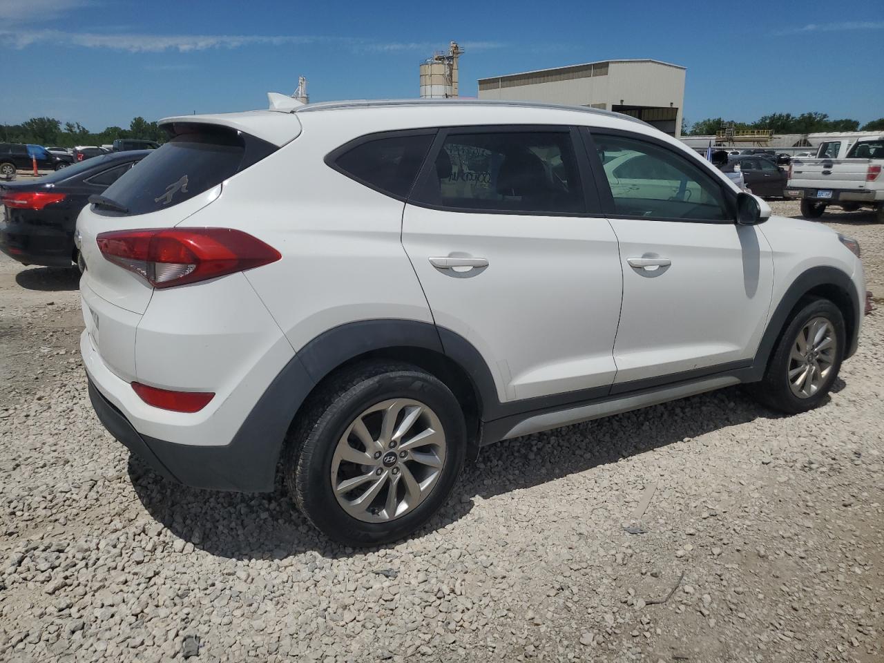 2018 Hyundai Tucson Sel vin: KM8J33A41JU656079