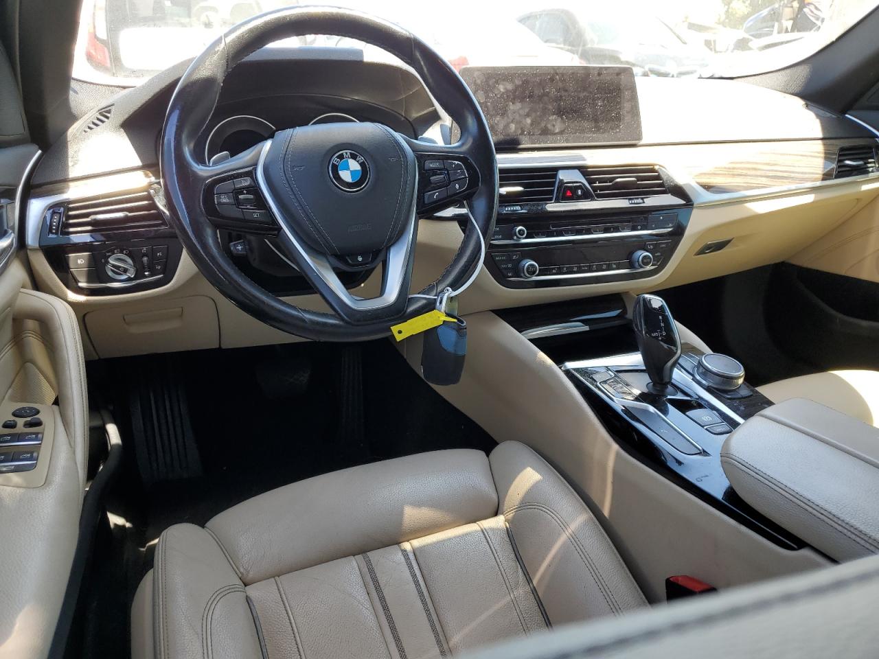 WBAJA7C59JWA72010 2018 BMW 530 Xi