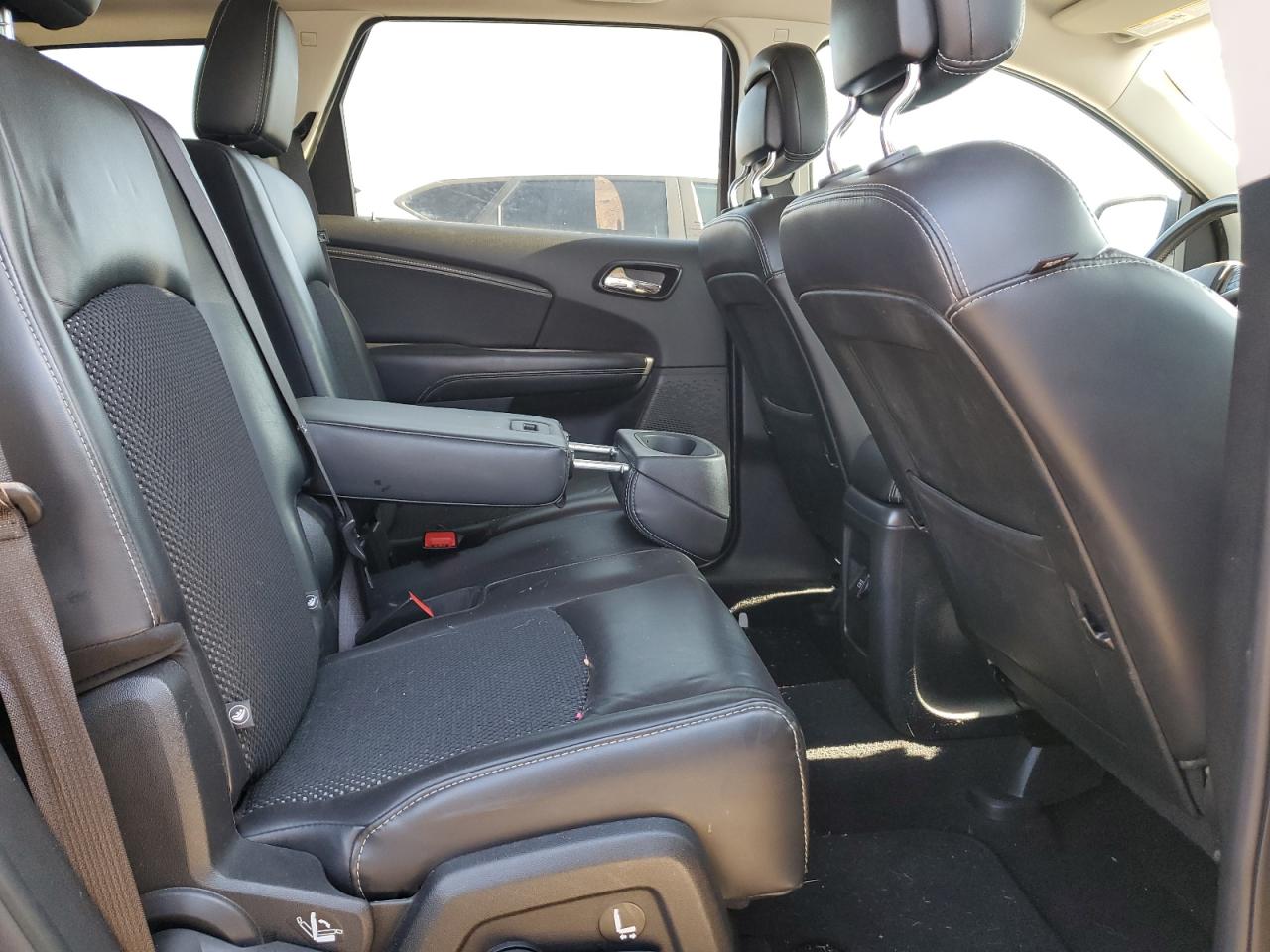 3C4PDCGB4KT860209 2019 Dodge Journey Crossroad