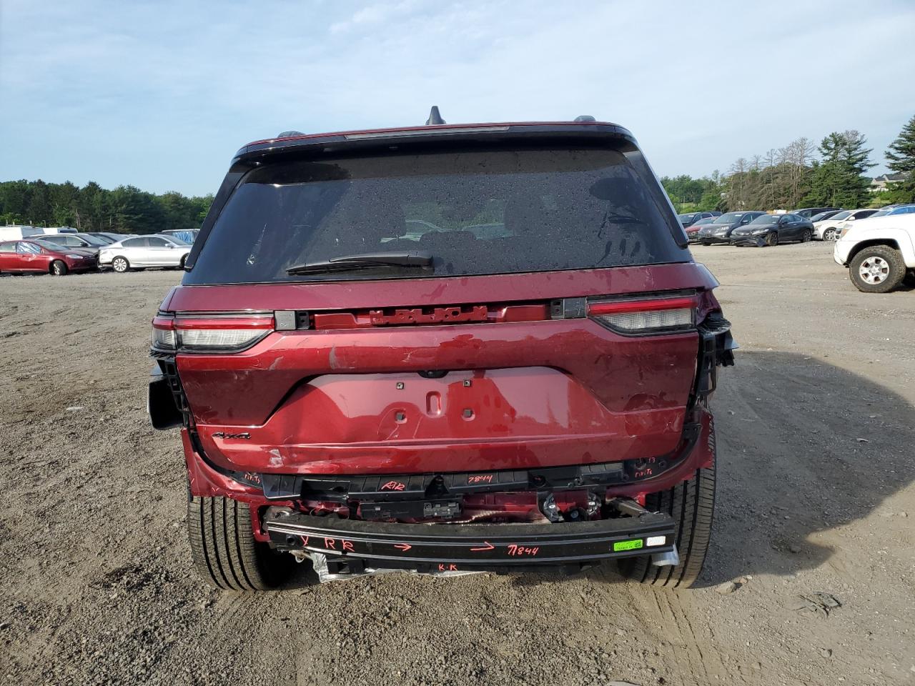 1C4RJHAG7R8944584 2024 Jeep Grand Cherokee Laredo