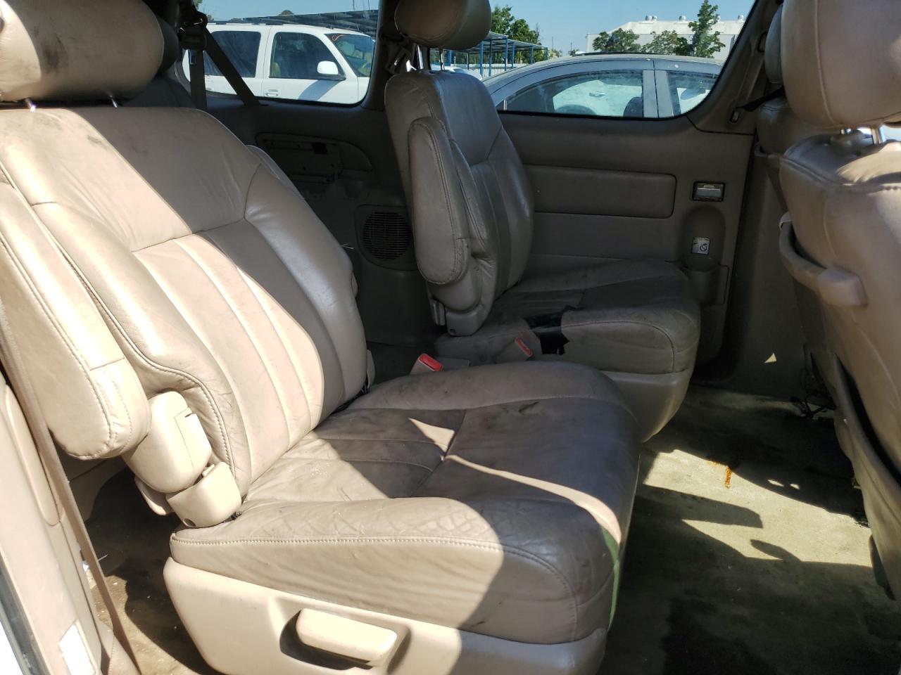 4T3ZF13C1YU218750 2000 Toyota Sienna Le