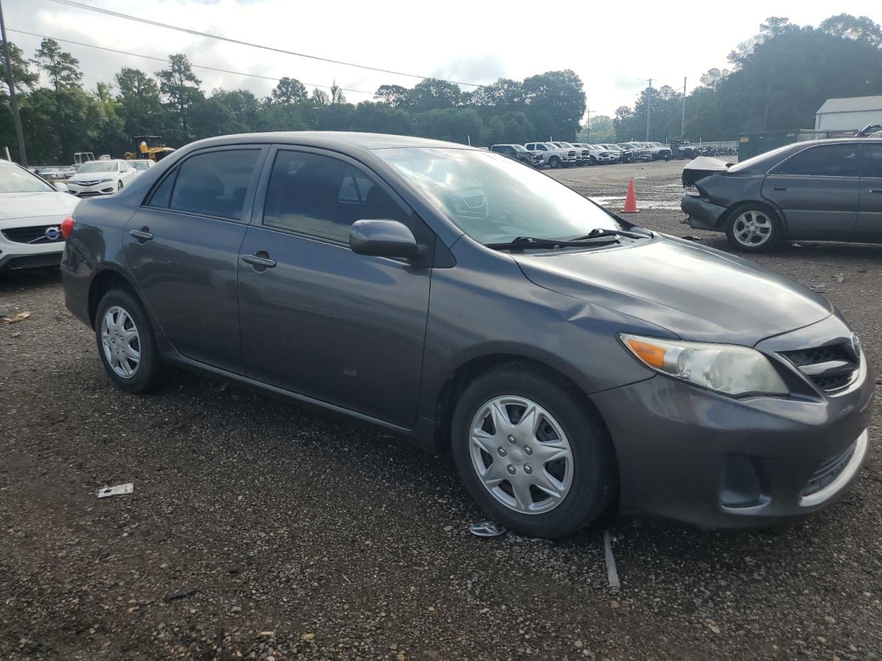 2013 Toyota Corolla Base vin: 5YFBU4EE2DP136733