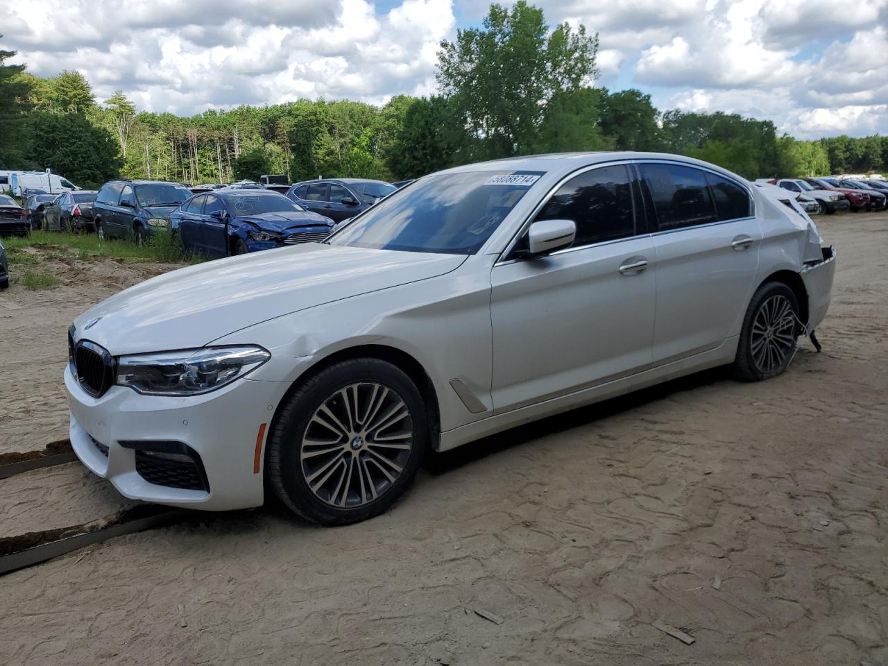 2018 BMW 530 Xi vin: WBAJA7C52JG907856