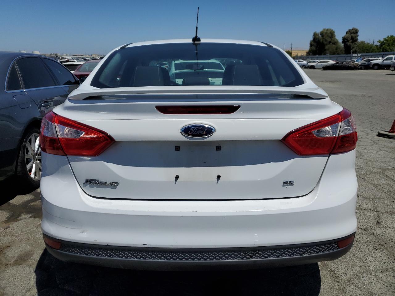 2014 Ford Focus Se vin: 1FADP3F20EL311799