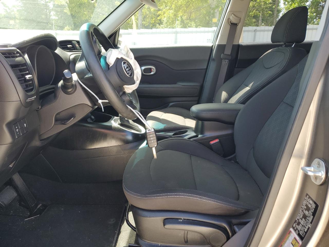 KNDJN2A27J7614005 2018 Kia Soul