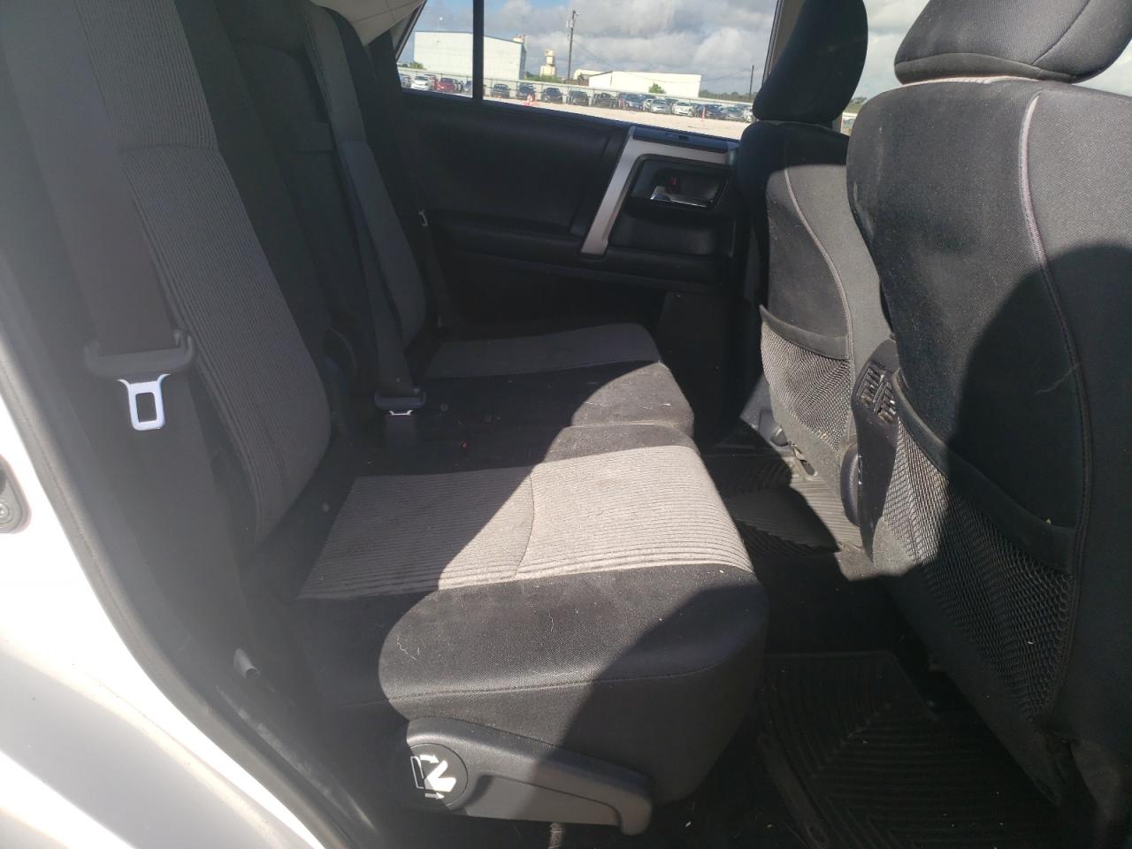 JTEZU5JR0G5119472 2016 Toyota 4Runner Sr5